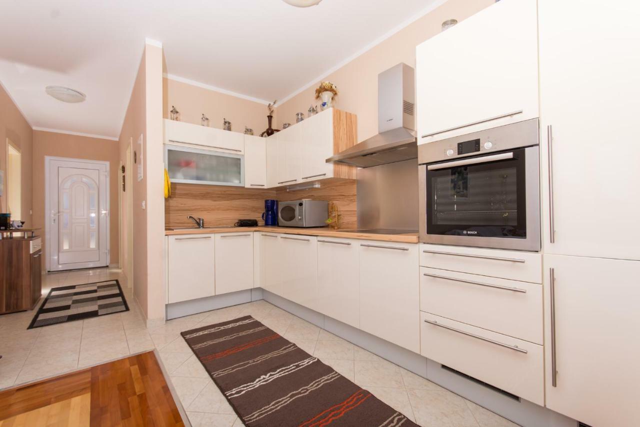 Luxury Apartment L&A Trogir Exterior photo